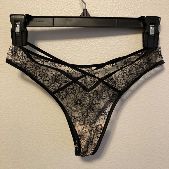 LAST DAY -- VS Embroidered Matching Set - Picture 9 of 15